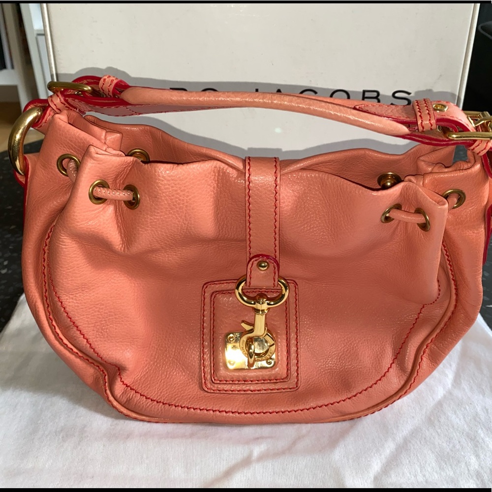 🆕 Marc Jacobs Mini Hobo Bag in Passion Fruit ‼️